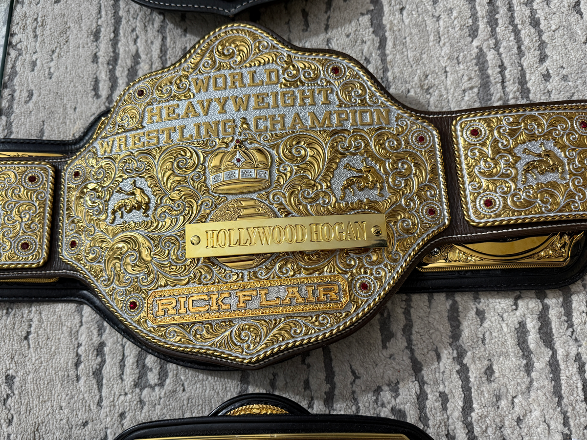 Big Gold Name Plate Service